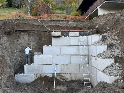 Terrassement de garage en bloc légo à La Clusaz